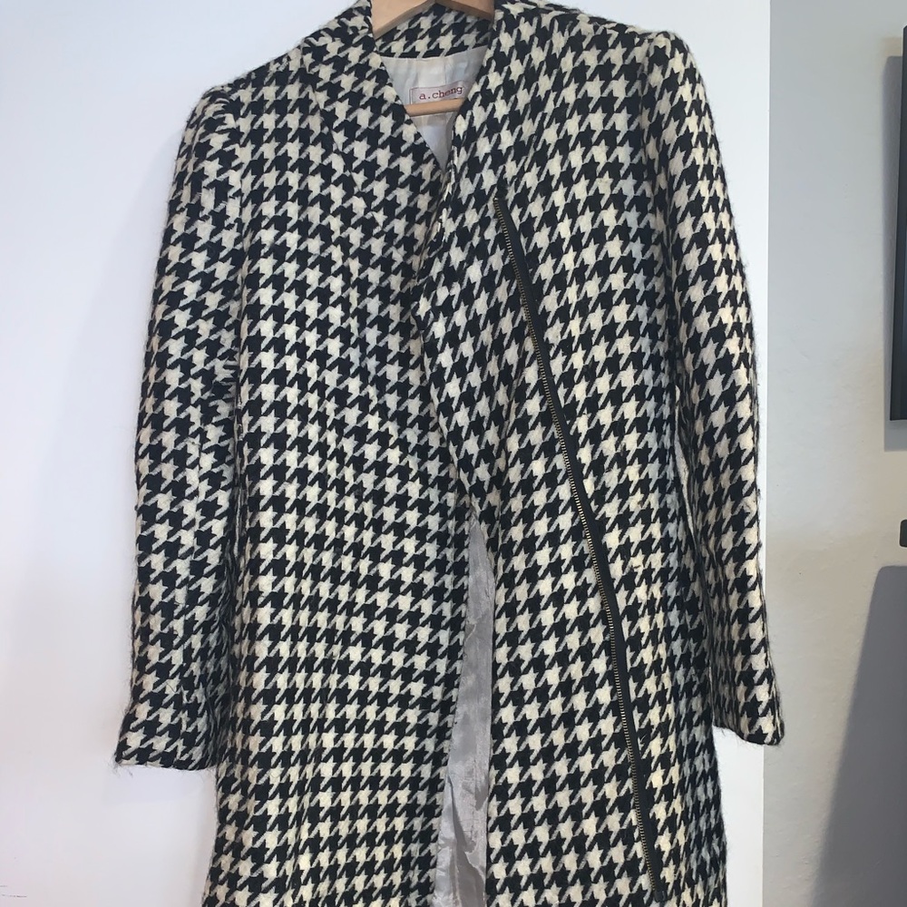 A. Cheng houndstooth light wool coat or topper